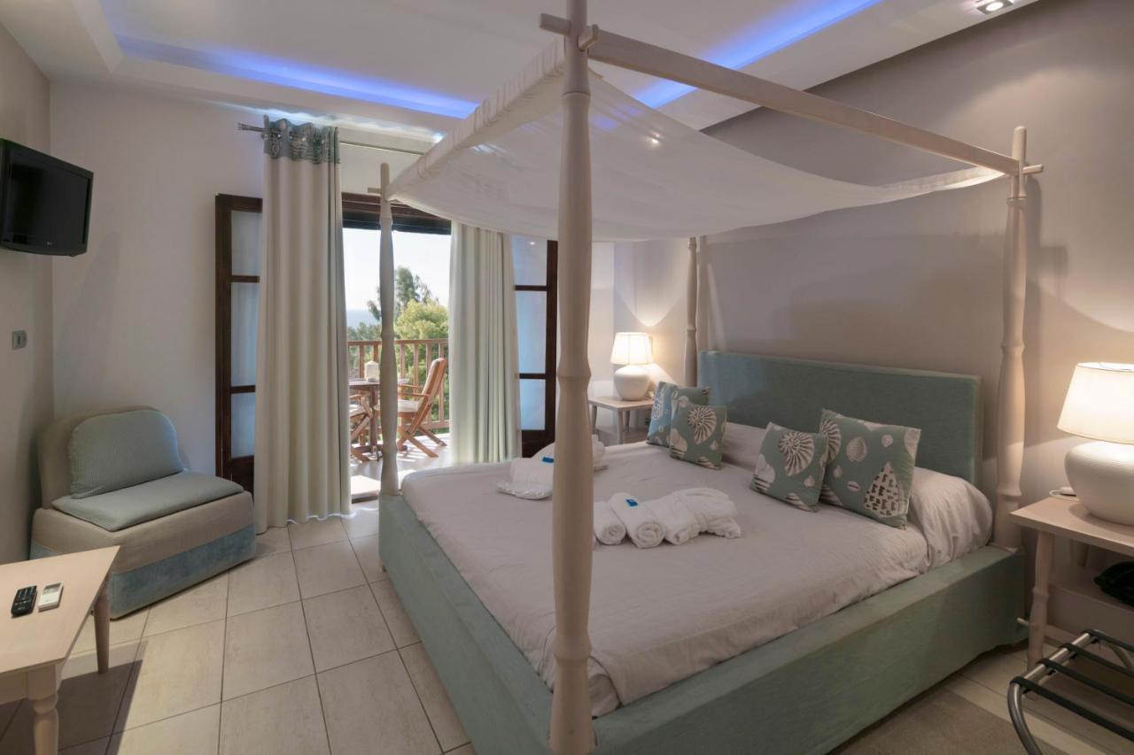 Magic Hotel أغيا باراسكيفي المظهر الخارجي الصورة